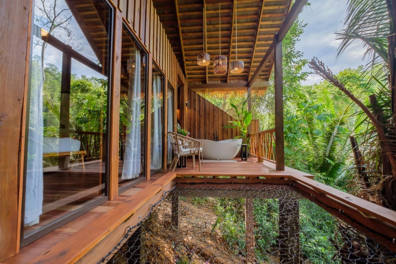 Sweet Songs Jungle Lodge サン・イグナシオ エクステリア 写真